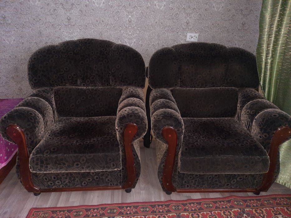 Продам уголок отдыха тройка