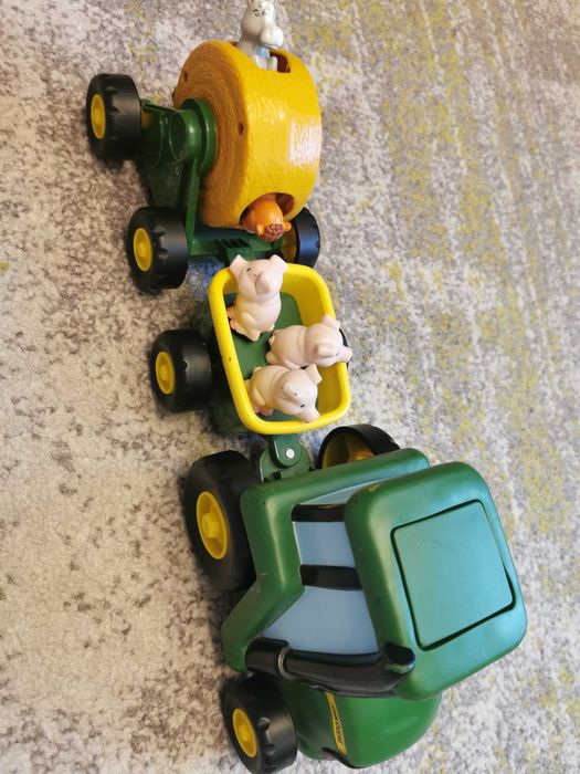 John Deere- cu animale de la fermă