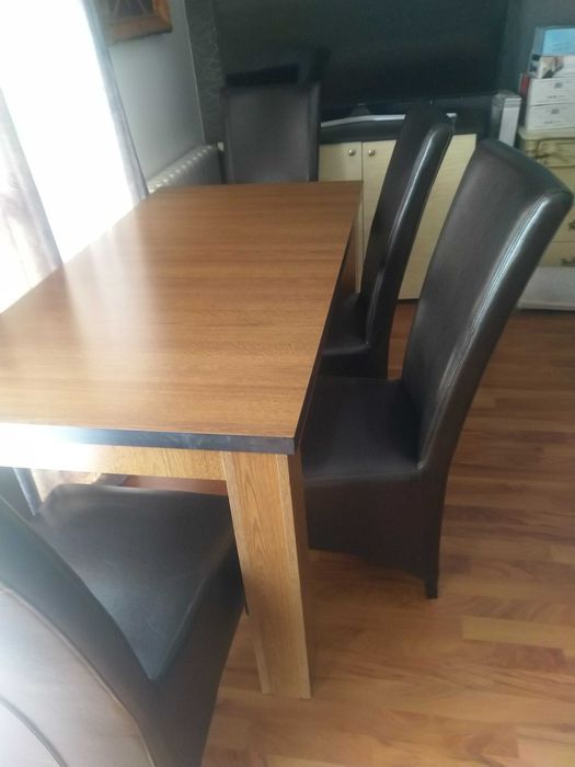 Vând masă living,sufragerie-bucătărie cu 4 sau 6 scaune