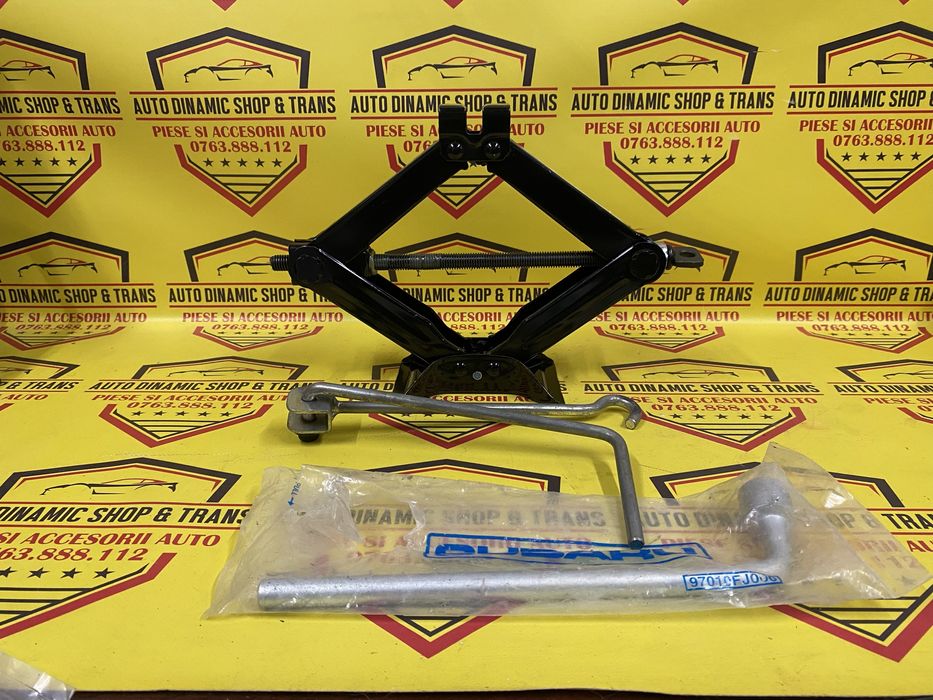 Cric auto OEM Subaru Liberty Impreza WRX cu cheie roată manivelă 900kg
