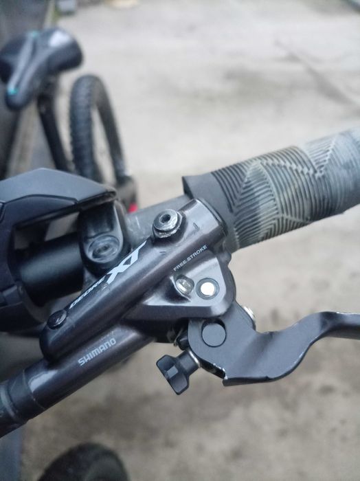 Добре поддържано електрическо колело, подобрено части, готово за каране