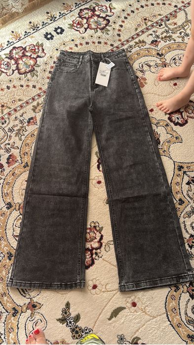 Продам джинсы новые