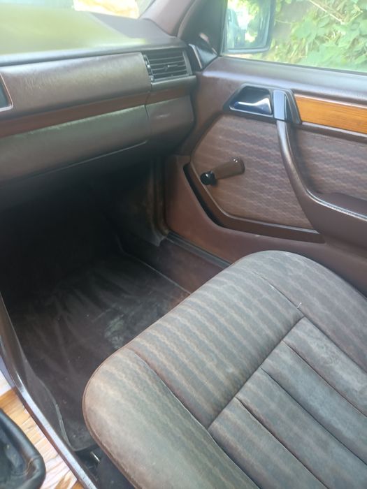 На части Мерцедес 124