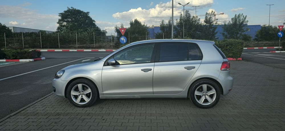 VOLKSWAGEN Golf 2011 — imagine 4