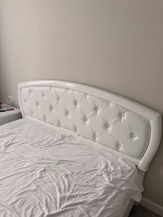 Спальня (шкаф и кровать)