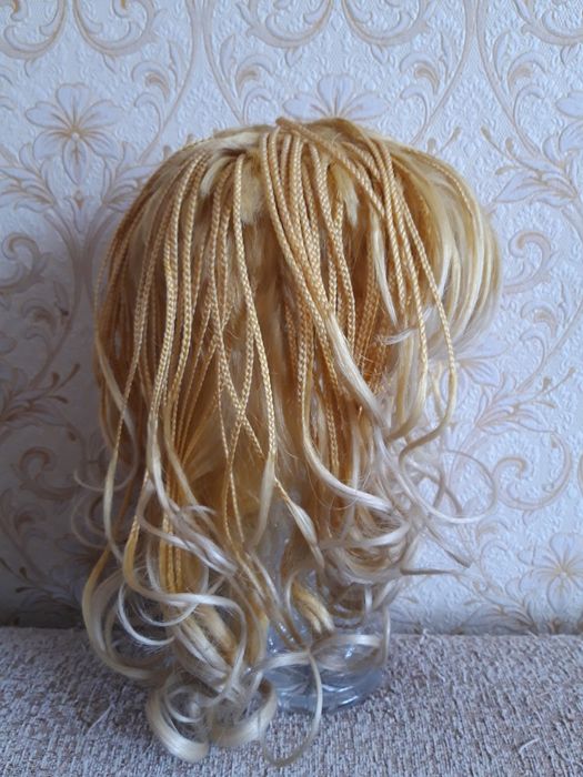 Продам парик женский