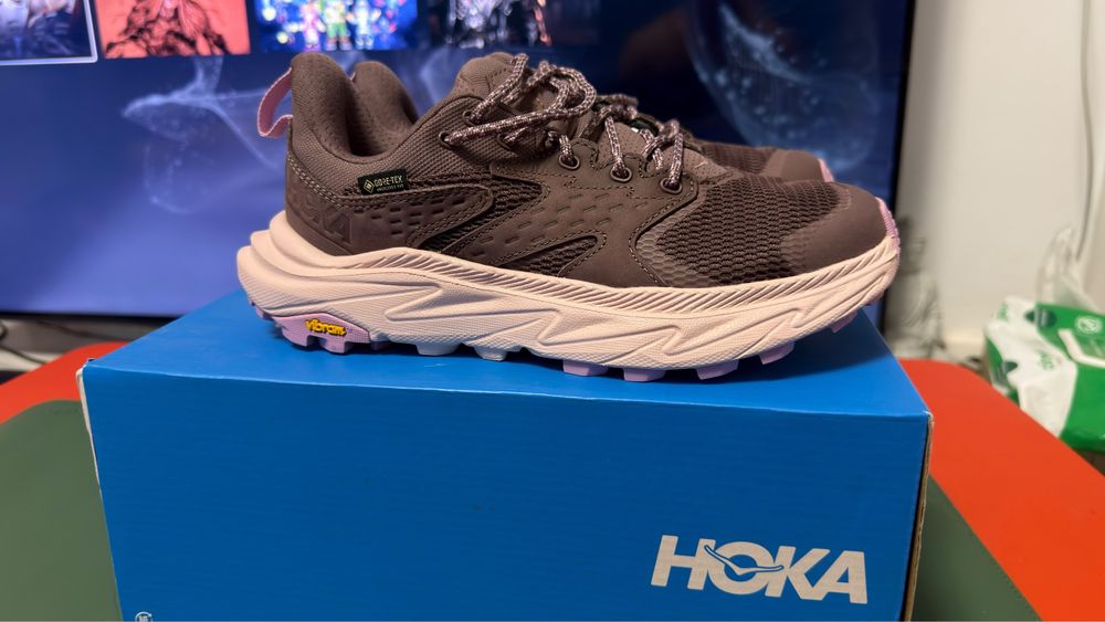 Hoka incaltaminte trekking