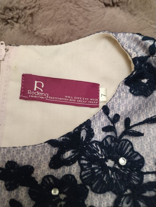 Платье на девочку