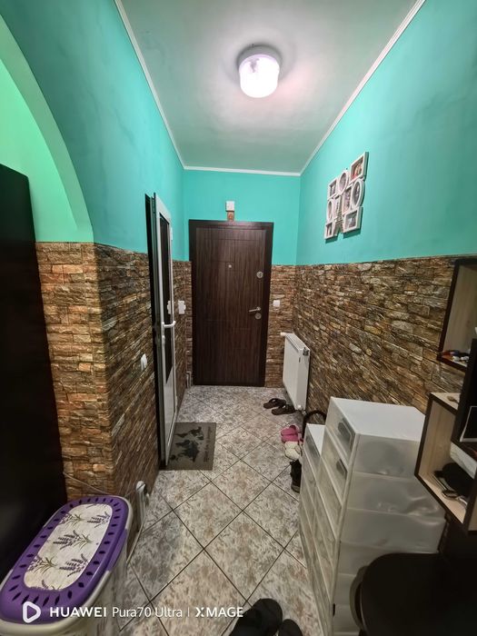 Апартамент двустаен преустроен на тристаен