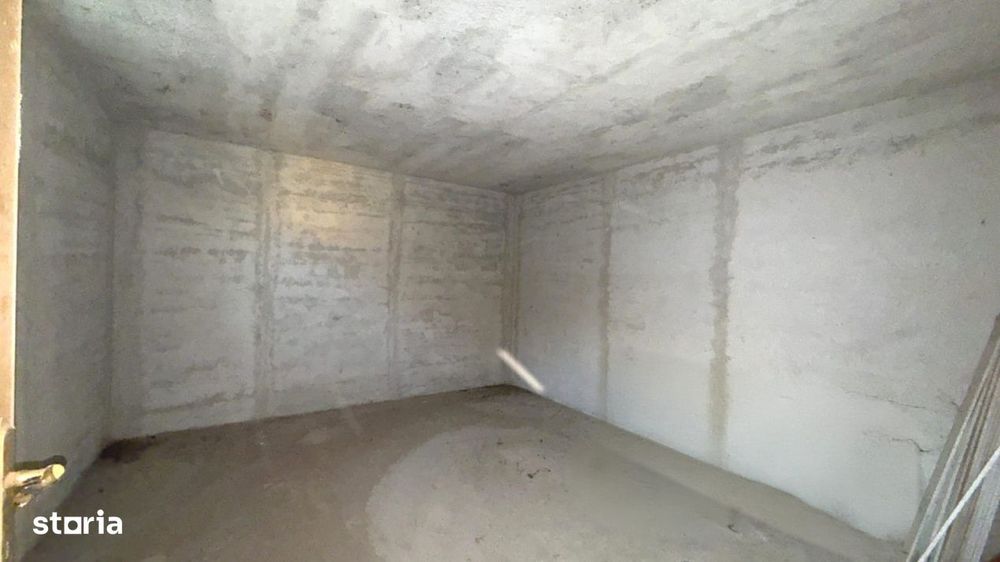 Casa generoasa cu teren de 1186 mp intravilan-Retevoiesti -Pietrosani-
