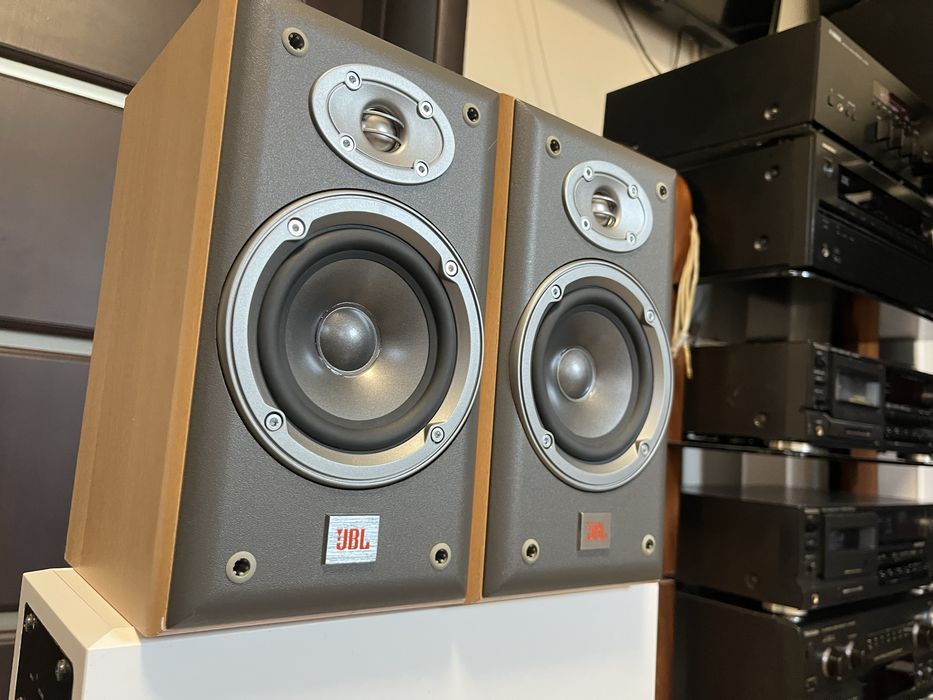 Boxe raft sau surrond Jbl E20