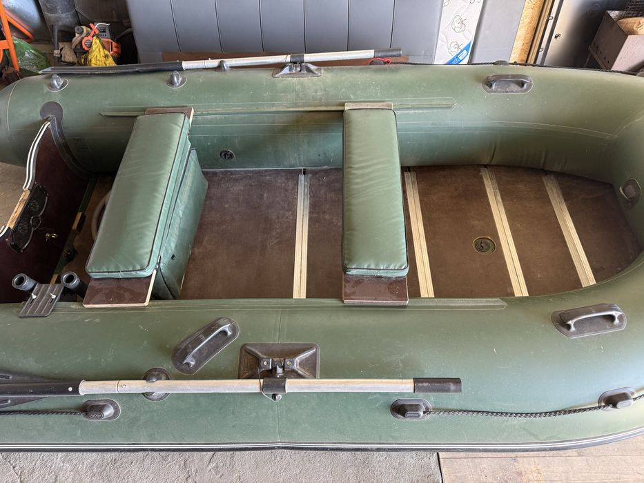 Продам лодку Инзер 3.50 пайол.