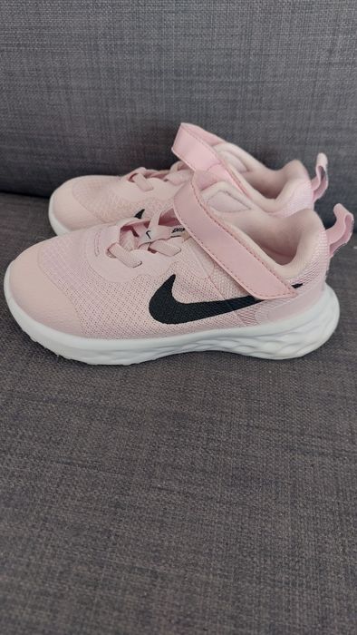 Бледо розови маратонки за момиче 26