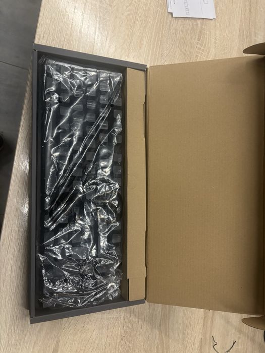 Продам клавиатуру Hyper x и Logitech