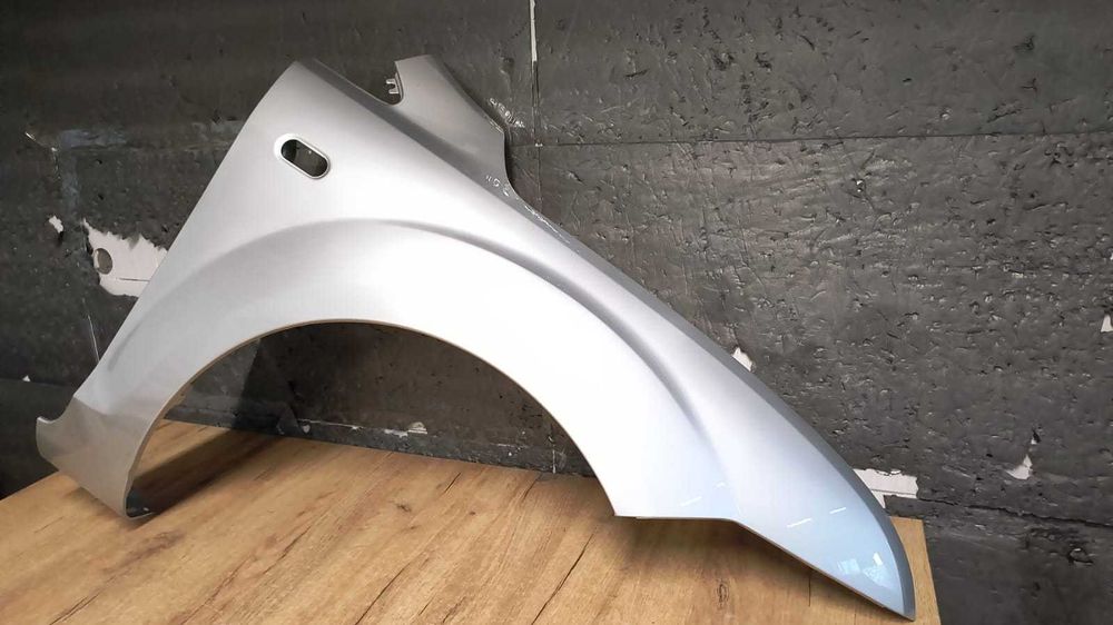 Aripa fata dreapta FORD FOCUS MK2 2004-2008 Gri Moondust silver