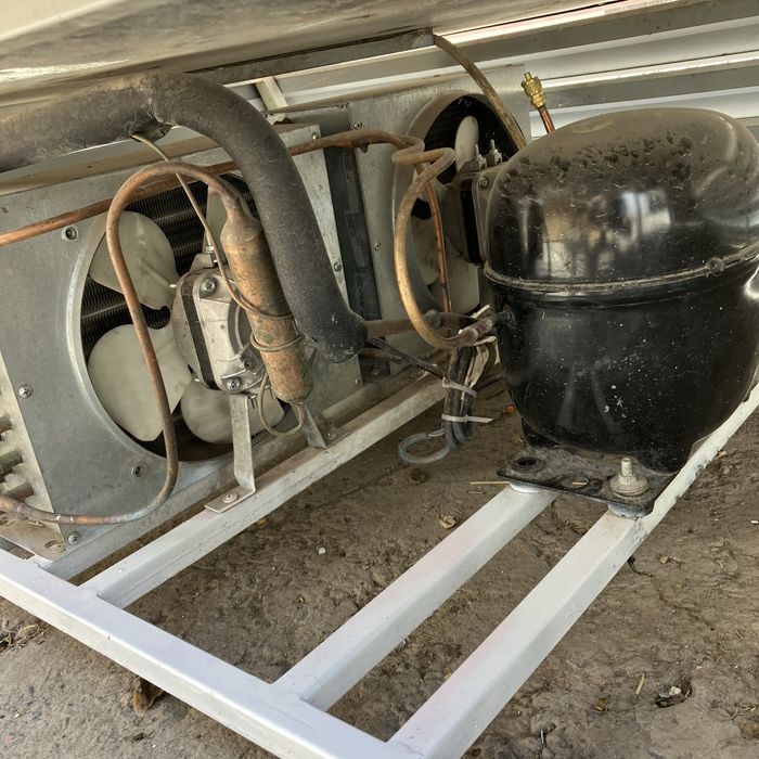 Ветринный холодильник 2 метр