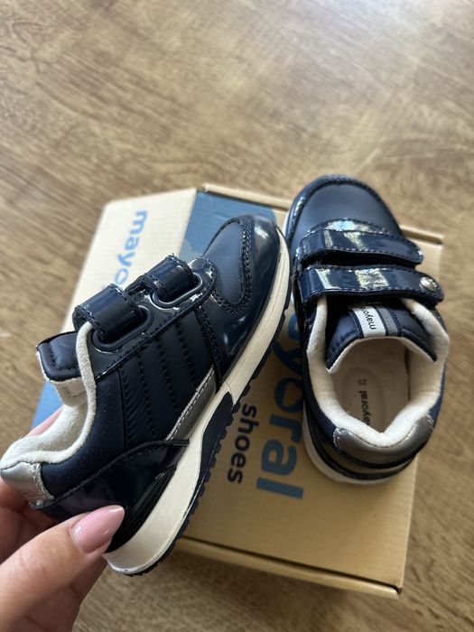 Маратонки Mayoral