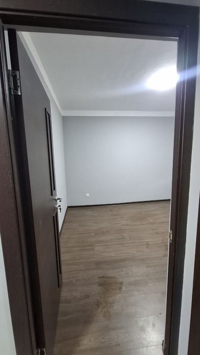 Ippodromdan 15 daqiqalik yoʻldagi 2 XONALI DOM SOTILADI SROCHNAA