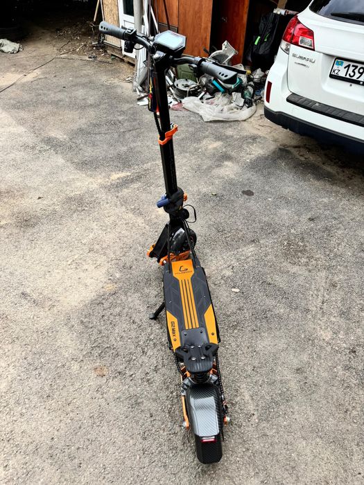 Продам электросамокат kugoo g2 max 2025