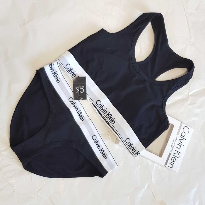 Set CK bustiera + chilot- S / M / L  -  calitate ff  buna / cutie