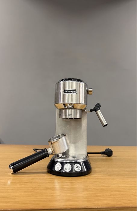 Кафемашина Delonghi с ръкохватка
