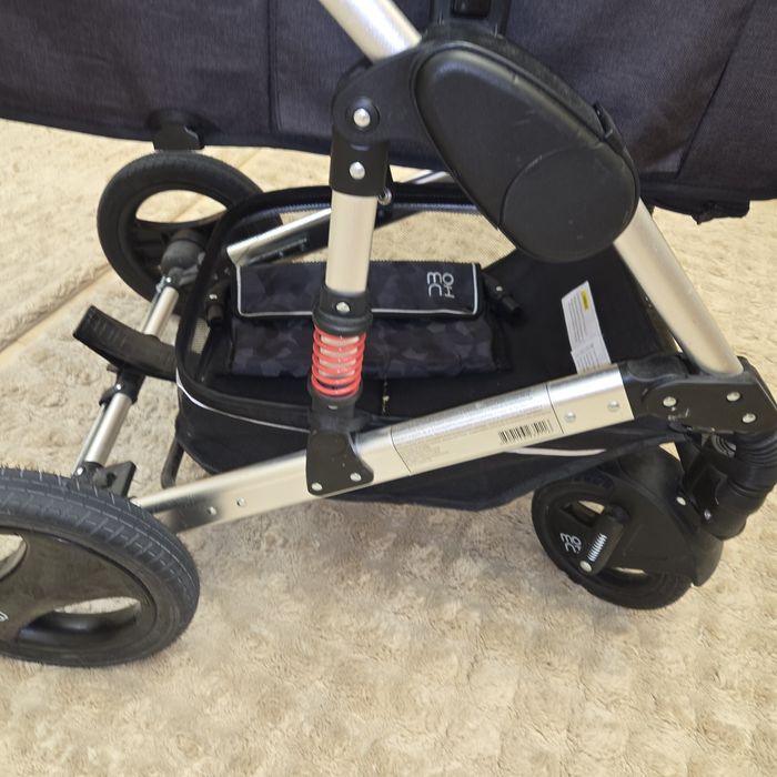 Бебешка количка Мони