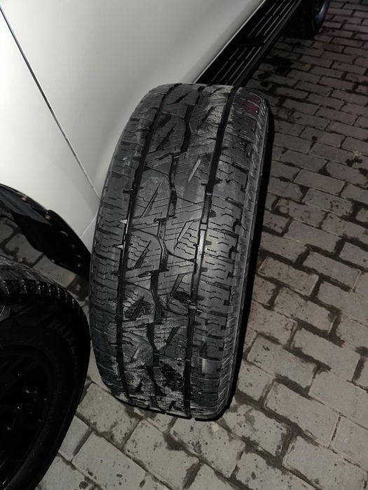 Срочно продам шины с дисками