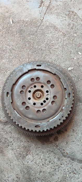 демпферен маховик мерцедес w210 e230