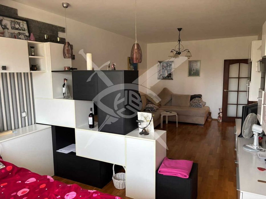 Продава се Двустаен апартамент в София, Люлин 5 - 66 кв.м за 2031 €/кв.м - Снимка #1