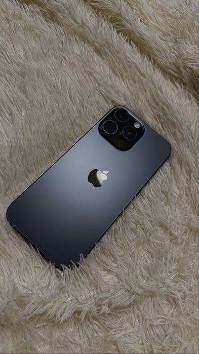 Продам айфон 16 про макс 512