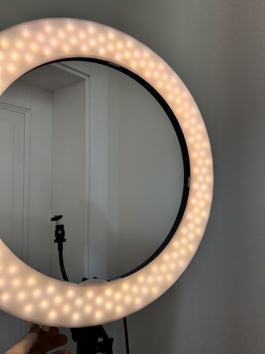 Lampa circulara LED cu trepied 49cm