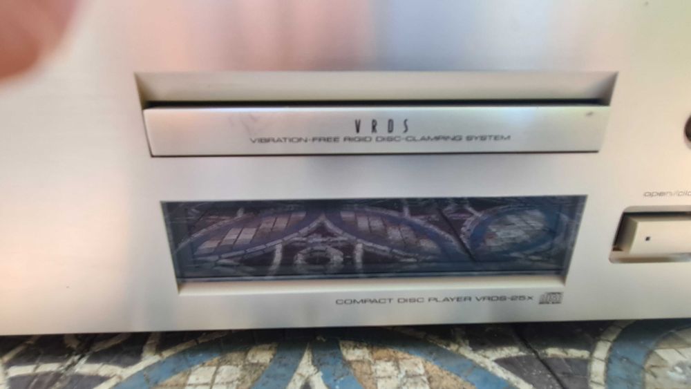 Teac VRDS-25 X - легендарен винтидж CD Player
