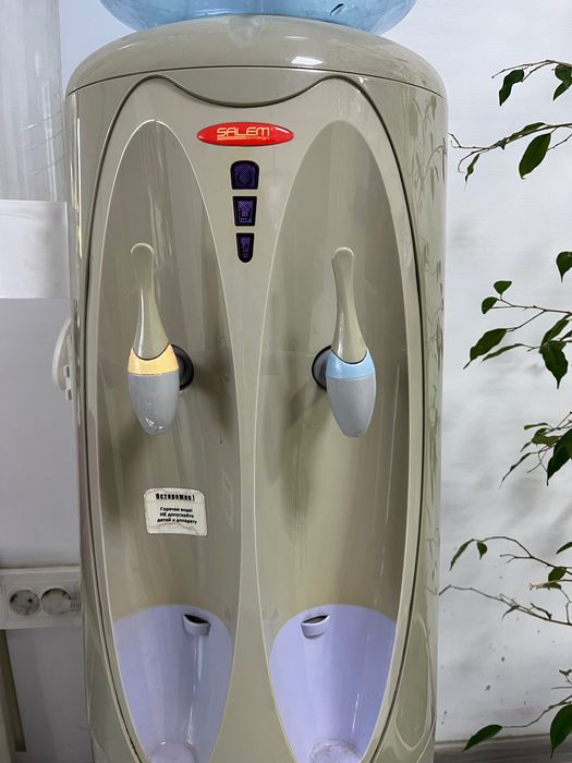 Кулер для воды б/у