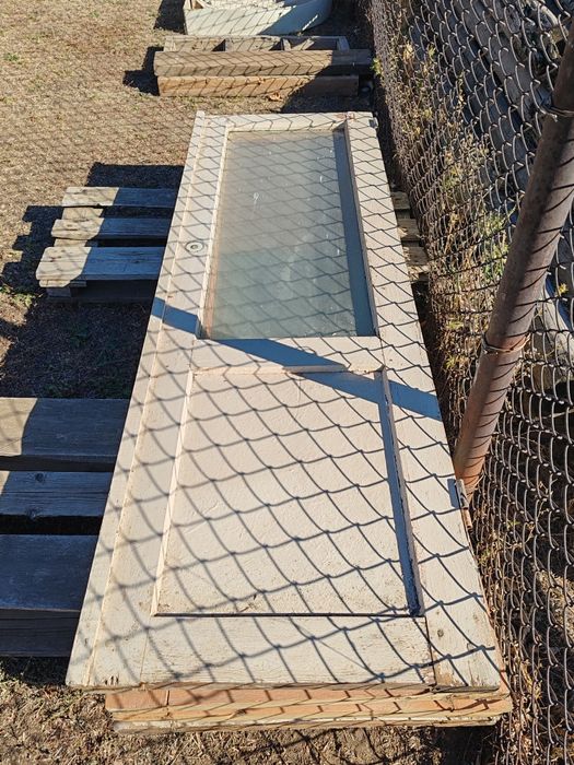 Продам двери бу.