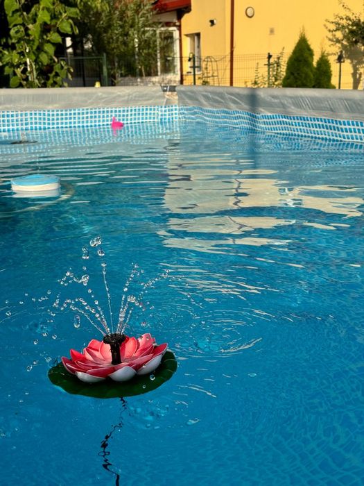 Vând piscină Intex Ultra Xtr
