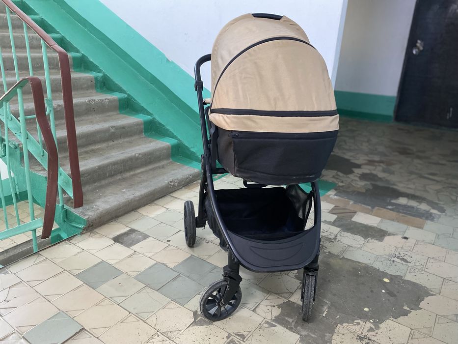 Продам детскую коляску