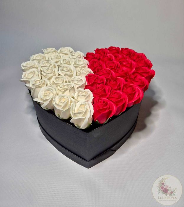 Aranjament floral din trandafiri de sapun