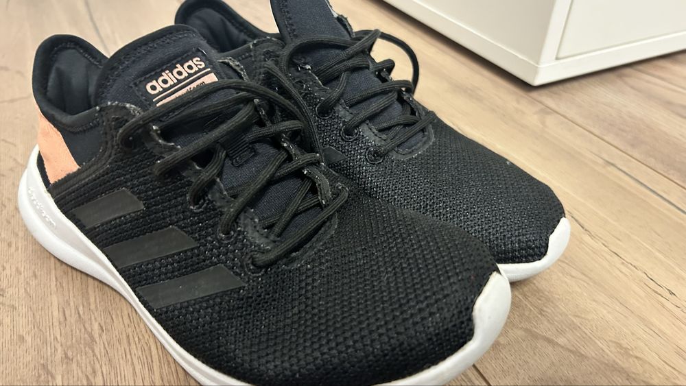 Pantofi sport adidas 37,5 unisex