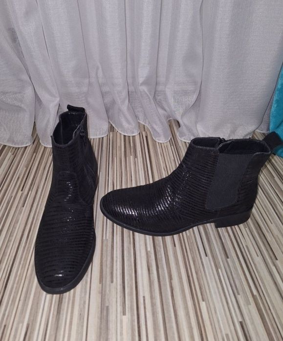 Botine piele Tamaris mărime 38.