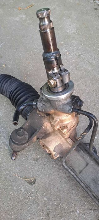 Кормилна рейка за toyota avensis 2.0 d 116коня