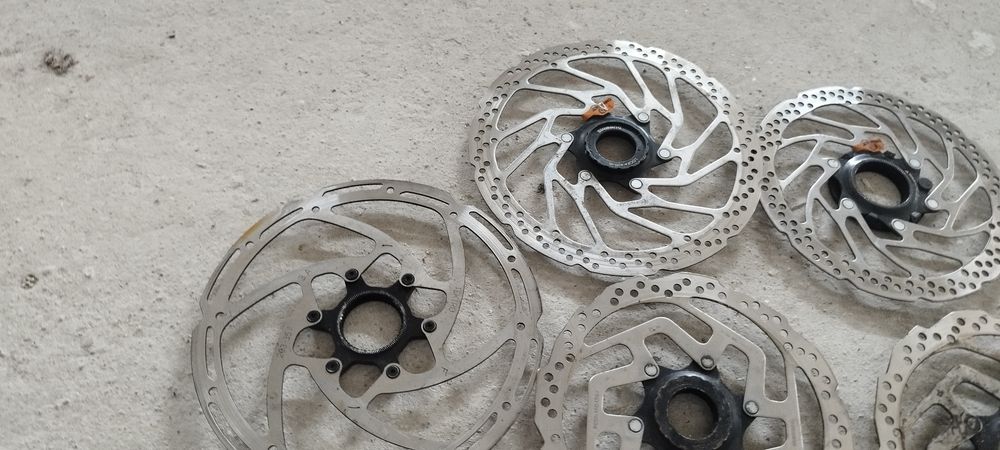 Дискове от 160 до 203 мм Shimano, tektro на куп