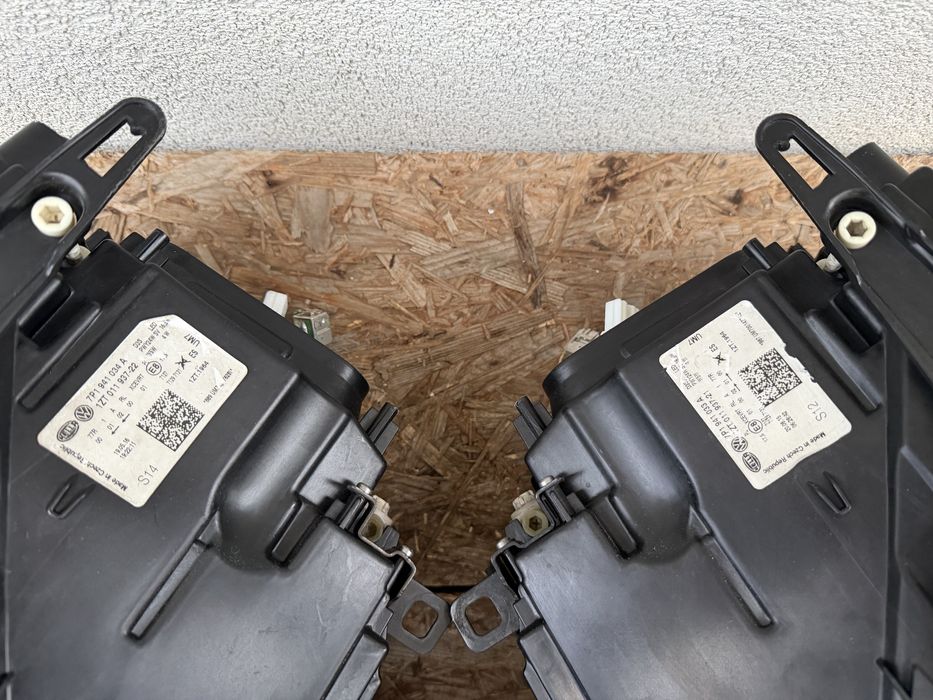 SET Far stanga dreapta VW Touareg 7P Facelift 2016/2018 Originale Xeno