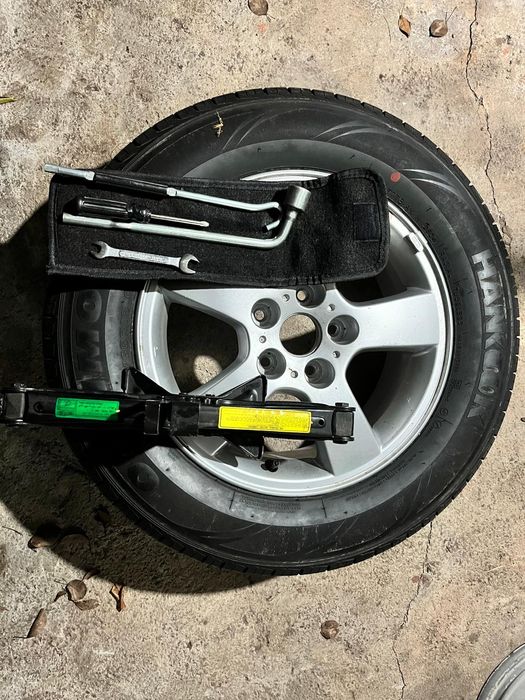 Резервна алуминиева джанта Hunday Tukson 16 цола+Инструменти