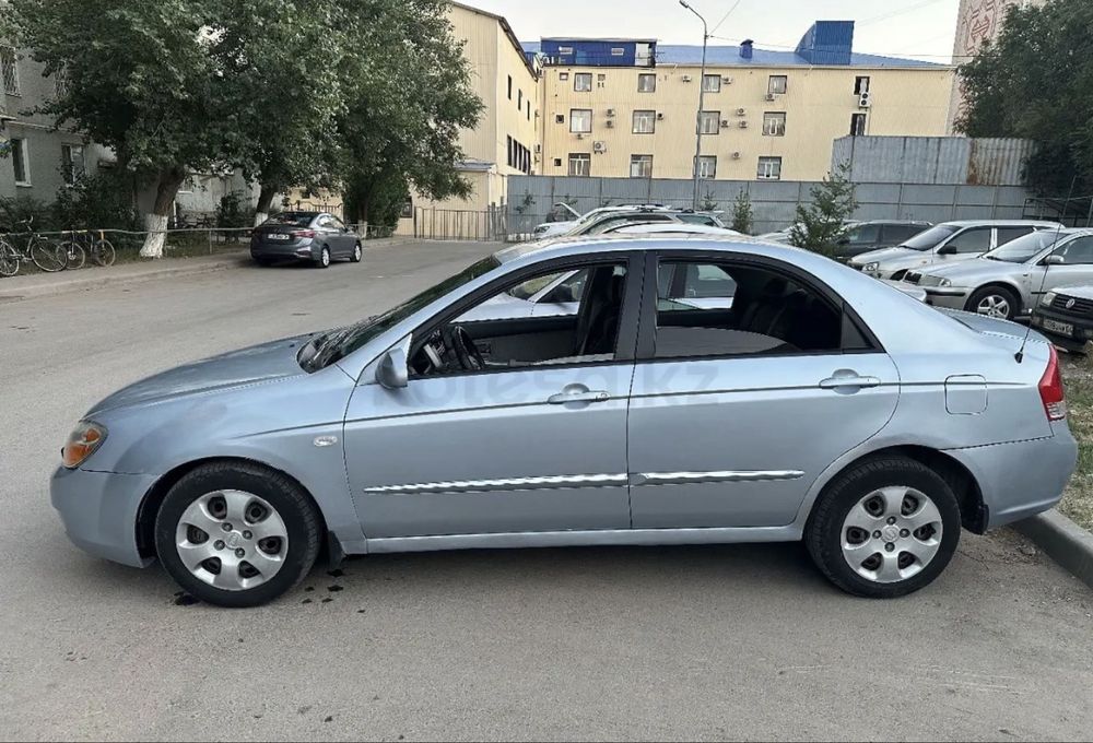 Продам автомобиль Kia Cerato