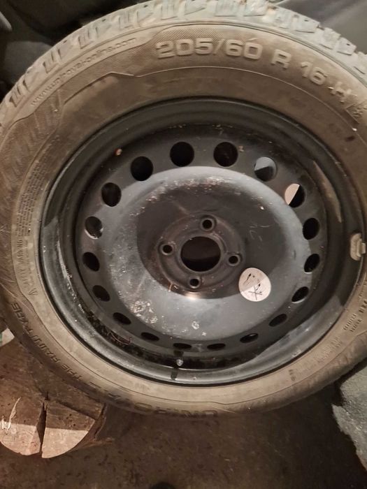 Продавам джанта с гума