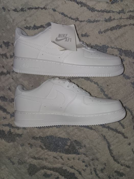 Кроссовки новые,44-45 размера