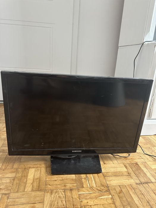 Televizor Samsung 61 cm