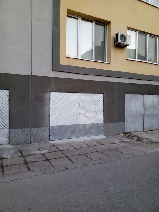 Дава се под наем Склад в Пазарджик, Център - 21 кв.м за 76.5 € - Снимка #1