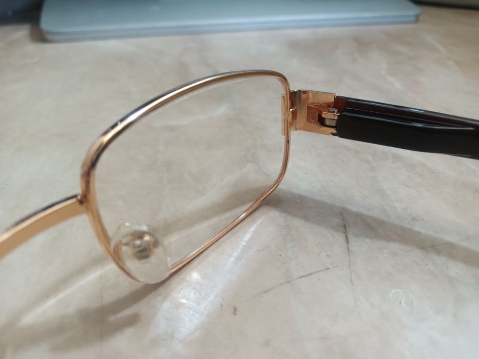 Универсални диоптрични очила с метална рамка