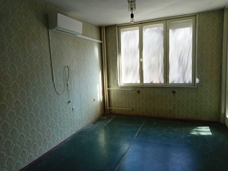 Продава се Тристаен апартамент в Казанлък - 85 кв.м за 1008 €/кв.м - Снимка #1